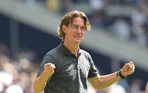 弗兰克：要做到攻守平衡，巴黎是欧洲最佳但热刺希望赢得欧超杯