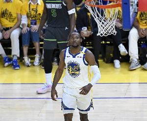 眼前一亮！库明加屡送妙传秀才华 3中2拿到5分6板4助1帽正负值+7