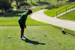 詹姆斯晒与布朗尼打高尔夫：他想这样度过自己的21岁生日