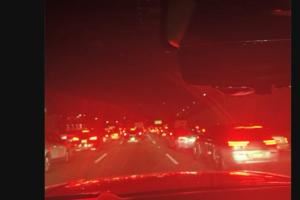 不是酒驾？皮尔斯：我堵在停滞的车流中45分钟睡着了 老了容易累