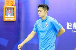 东体：申花遭遇人员不整，陈晋一、刘诚宇、杨皓宇最快19日归队